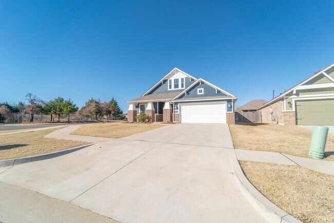 Building Photo - Luxury Home At It's Finest with a $99 Move...
