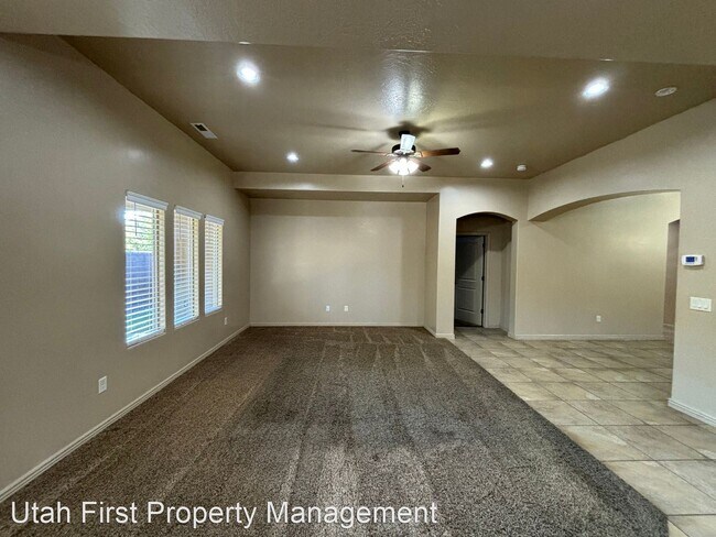Foto del edificio - 3 br, 2 bath House - 2163 S Shellee Dr.