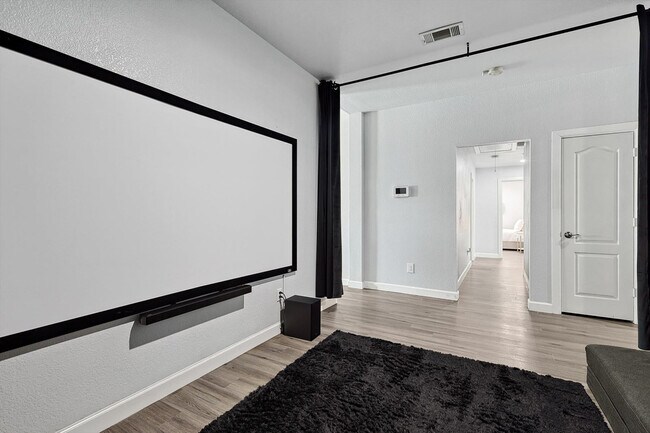 Foto del edificio - 521 E Robin Ct