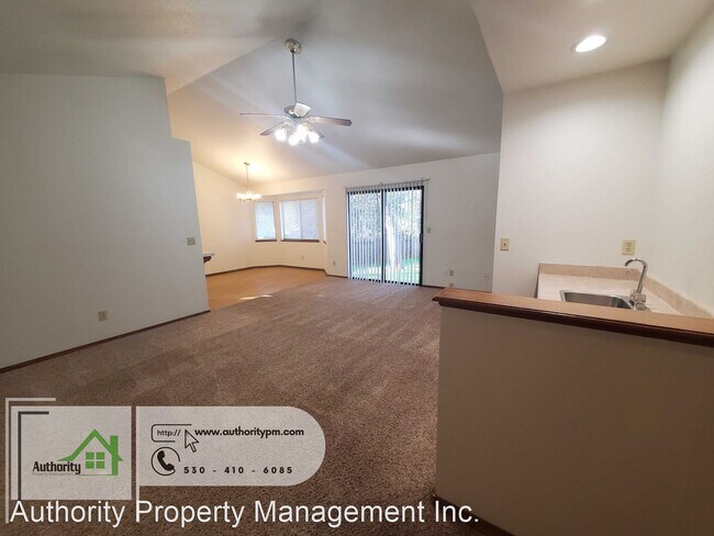 Foto del edificio - 3 br, 2 bath House - 3996 Morningsun Drive