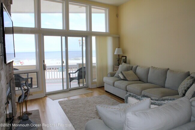 Foto del edificio - 152 Ocean Blvd N