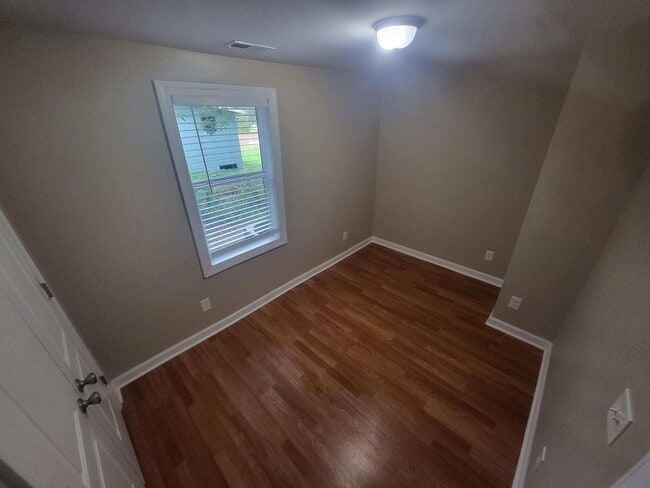 Building Photo - 309 W Martin St