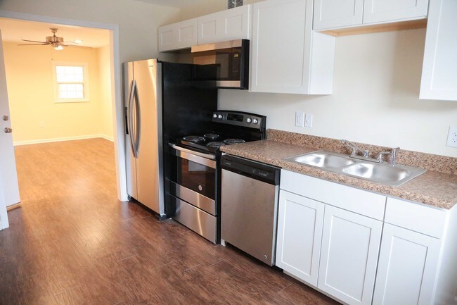 Kitchen-Courtesy of Darlington News & Press - 710 Cashua St