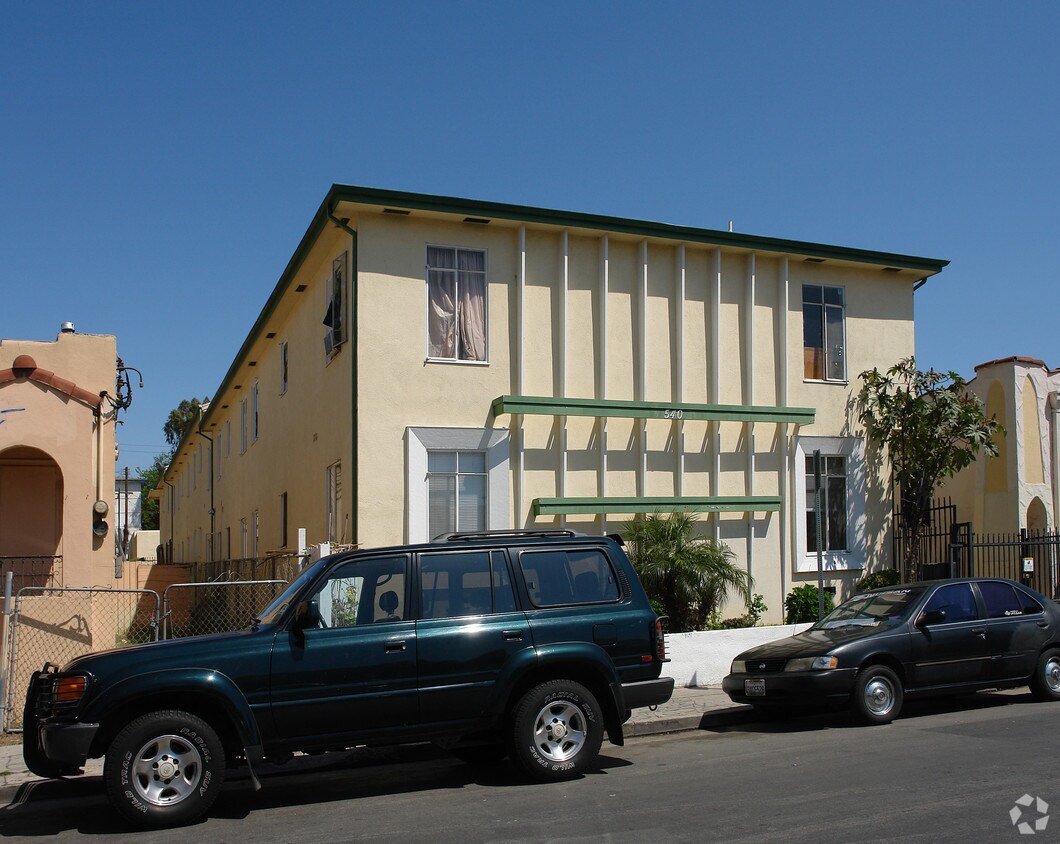 Foto del edificio - 540 N Kingsley Dr