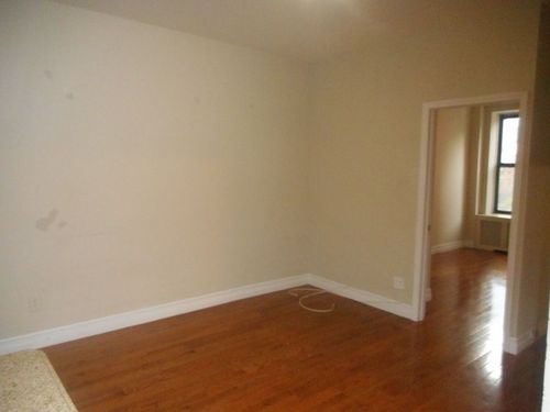 Building Photo - 419 3rd Ave