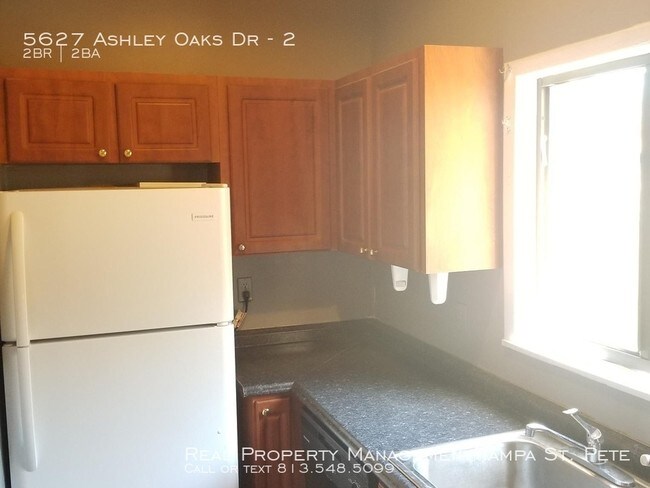 Building Photo - 5627 Ashley Oaks Dr