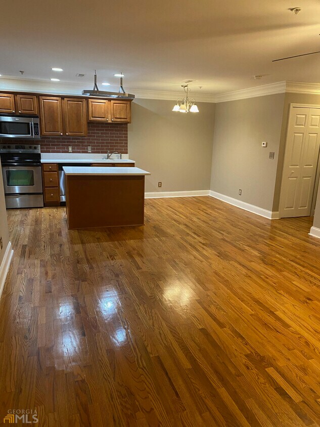 Foto principal - 307 Madison Ct