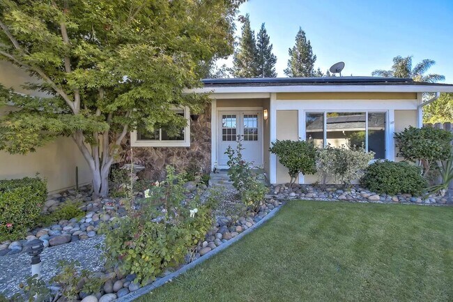 Front Entry - 3079 Welwyn Pl