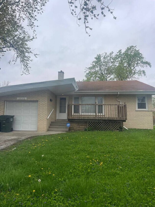 Foto principal - 22508 Lawndale Ave