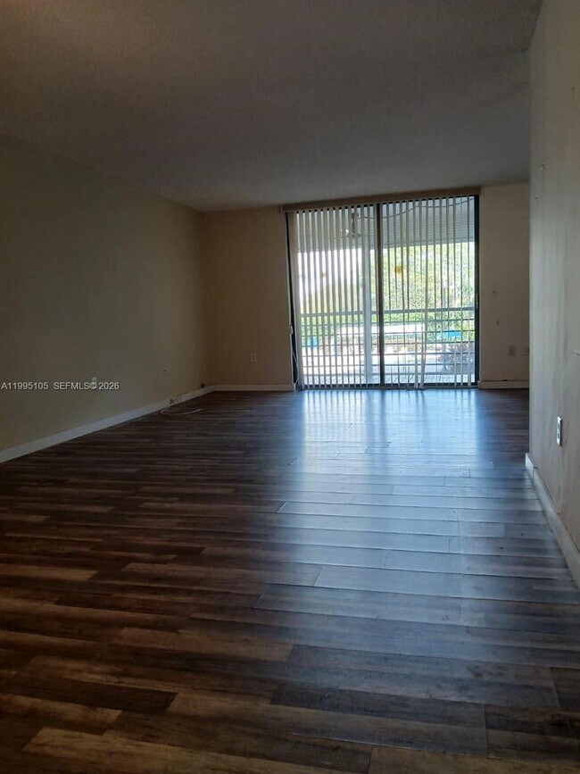 Foto del edificio - 1300 St Charles Pl