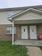 Building Photo - 407 Country Villa Ln