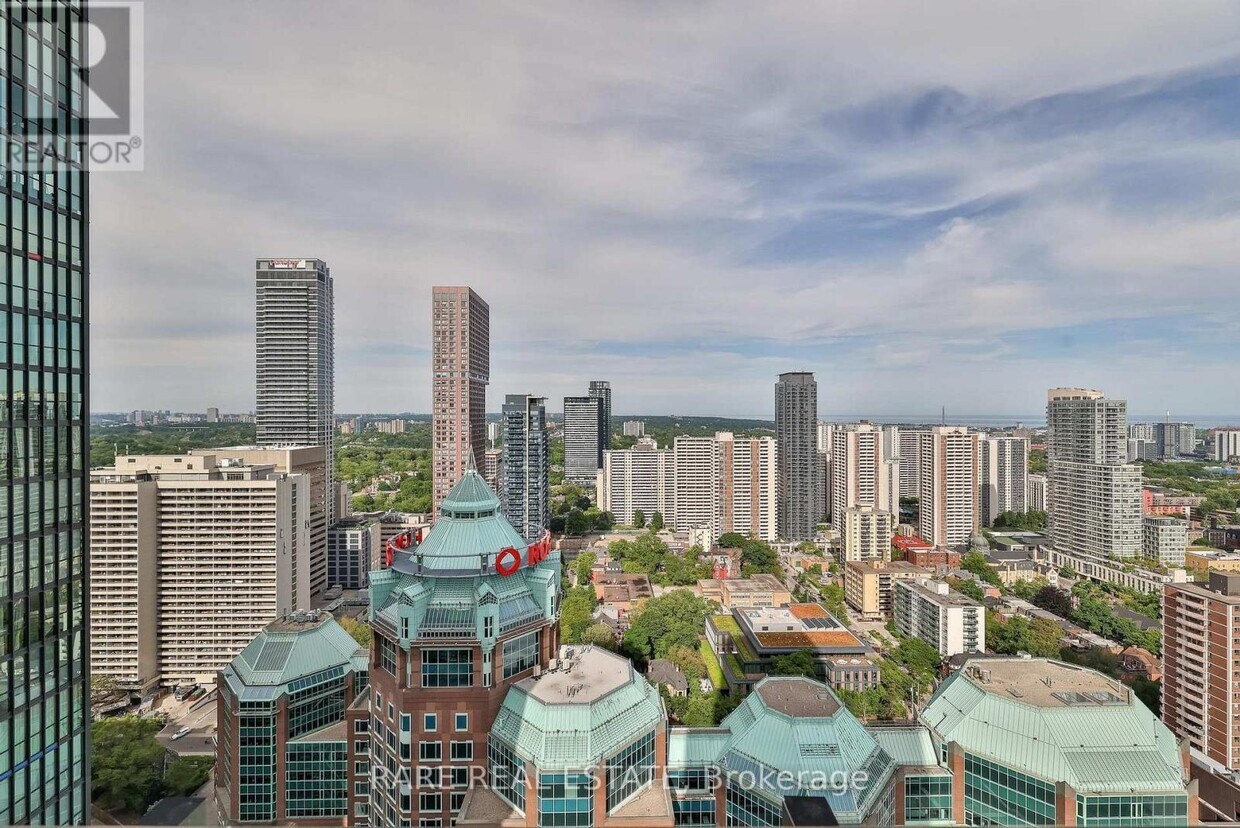 Primary Photo - 101-3101 Charles St E