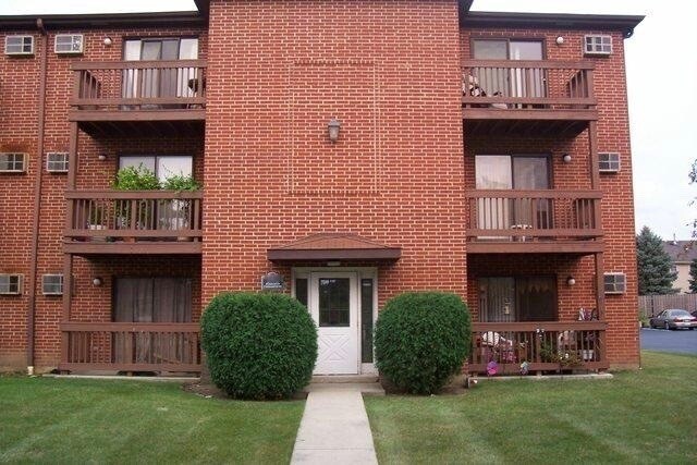 Primary Photo - 1032 Spruce St