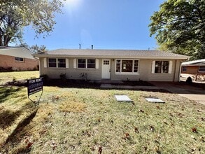Building Photo - 2425 Himes Rd
