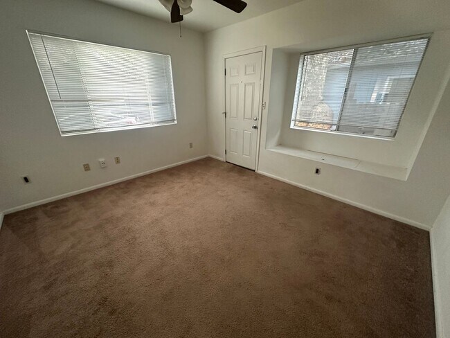 Foto del edificio - 2812 C St