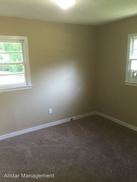 Building Photo - 3 br, 1 bath House - 139 N Fox Hall Drive