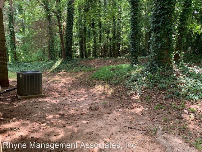 Foto del edificio - 3 br, 1.5 bath House - 505 Smokeridge Lane