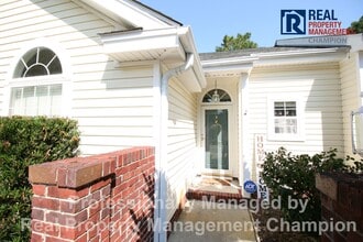 Building Photo - 3825 Mayfield Ct