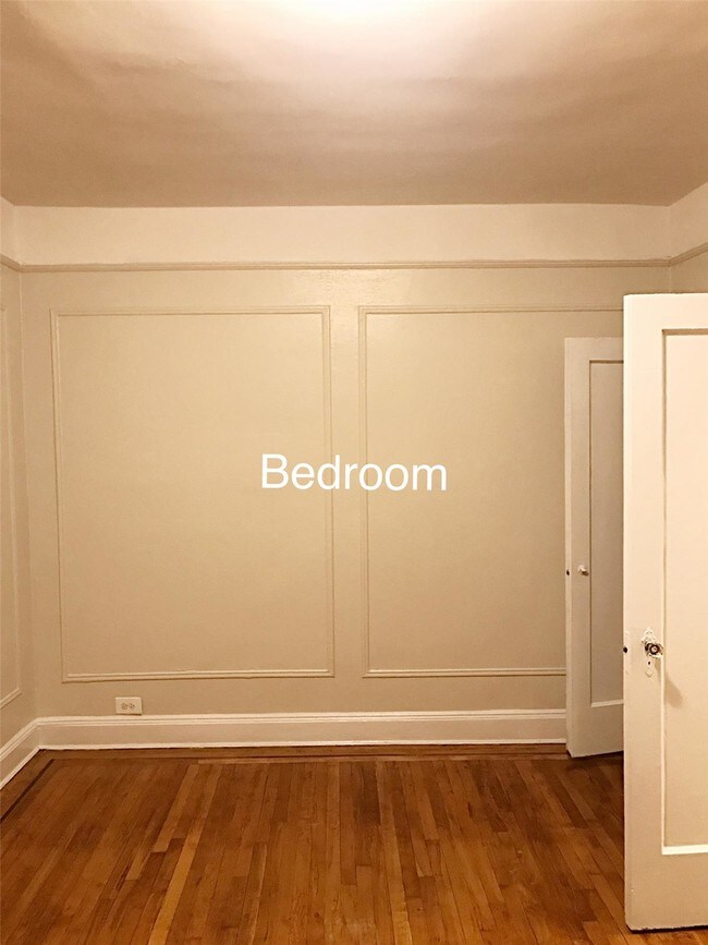 Foto del edificio - 2574 33rd St