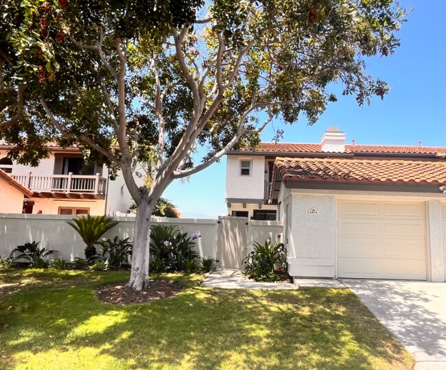 Foto del edificio - 6813 Briarwood Dr