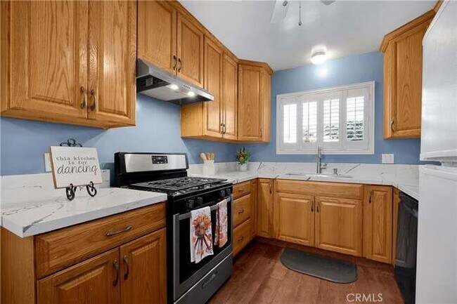 Foto del edificio - 13624 Greenstone Ave