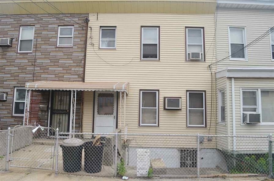 16 Perrine Ave, Jersey City, NJ 07306 House Rental in Jersey City, NJ