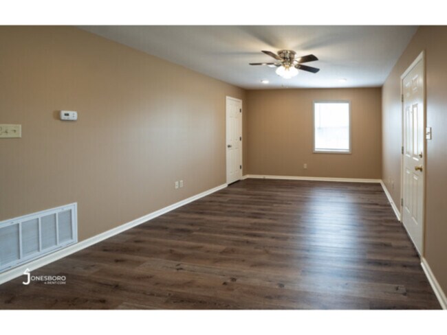 Foto del edificio - Pecan Grove II - Cable TV Included