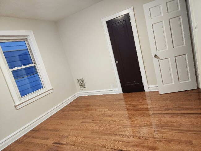 Foto del edificio - 80-25 Woodhaven Blvd