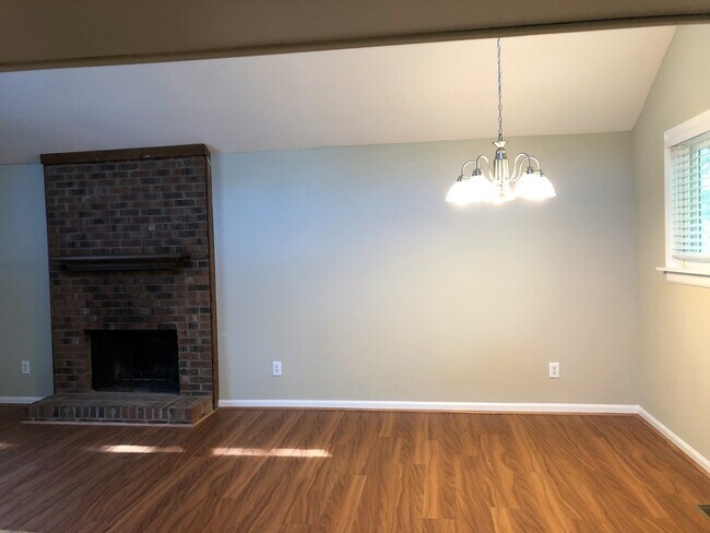 Foto del edificio - 112-116 Greengate Ct