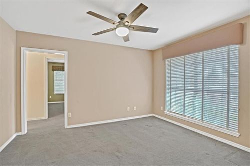 Building Photo - 100 Thornwood Rd
