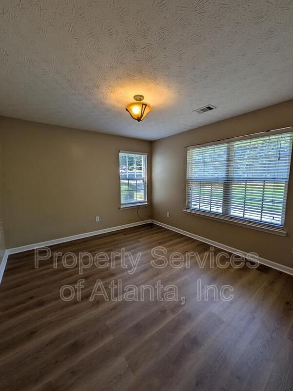 Foto del edificio - 518 Arbor Ridge Dr