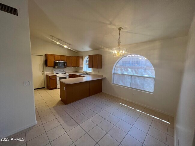 Foto del edificio - 1800 E Derringer Way