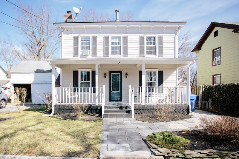 Primary Photo - 6 West St