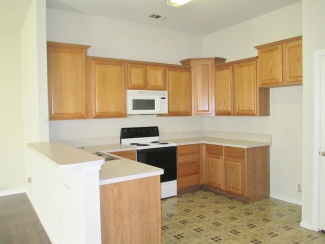 Building Photo - 2111 Ragland Rd
