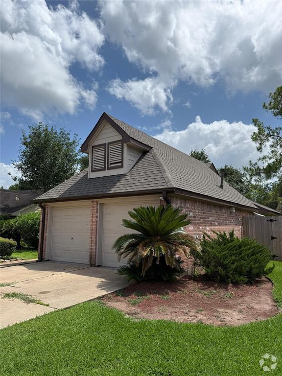 Building Photo - 4827 Sunshine Dr