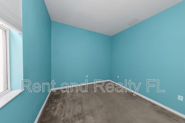 Building Photo - 12107 Fern Haven Ave