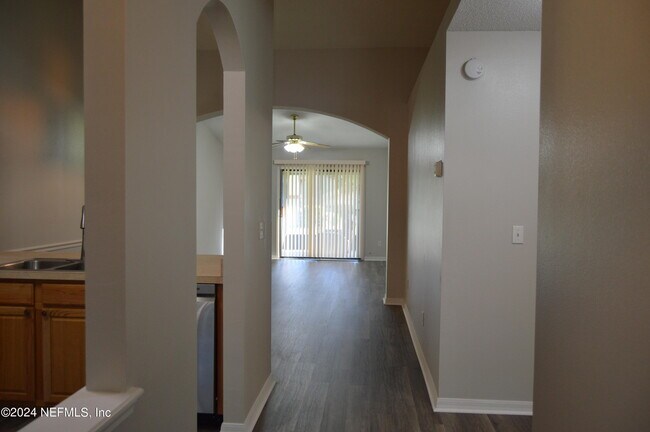 Building Photo - 719 Ginger Mill Dr