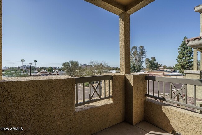 Foto del edificio - 18250 N Cave Creek Rd
