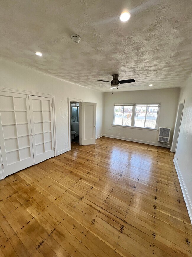 Building Photo - 1740 Winona Blvd