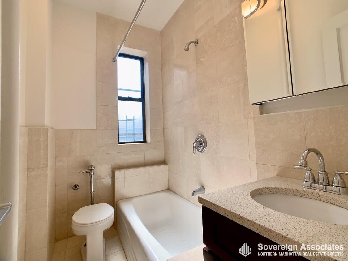 Building Photo - 282 Cabrini Blvd