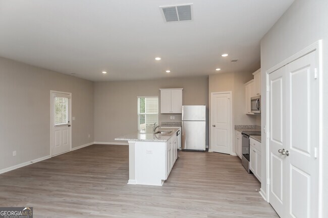 Foto del edificio - 318 Augusta Woods Dr