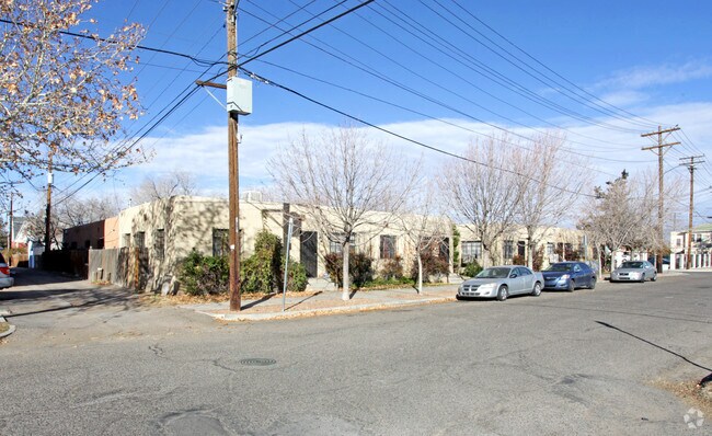 Foto principal - 800 Kent Ave NW