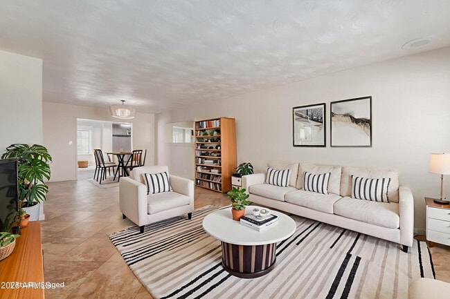 Foto del edificio - 9415 N 16th St