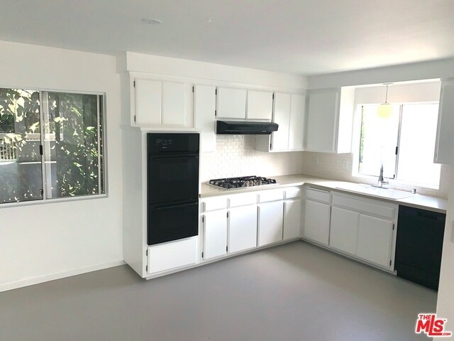 Kitchen - 466 S Venice Blvd