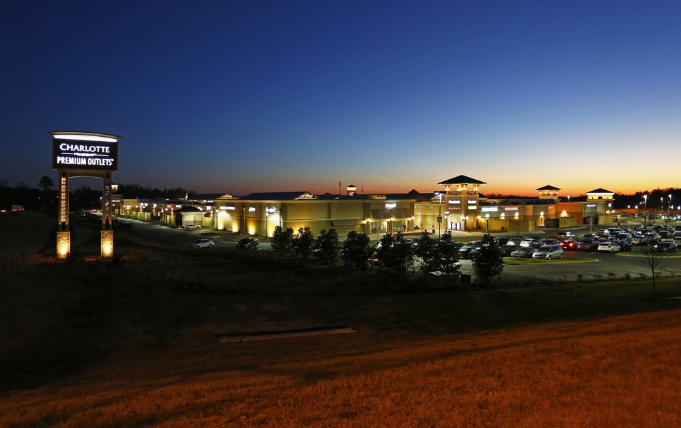 Is Steele Creek a Good Place To Live in Charlotte? Neighborhood Guide