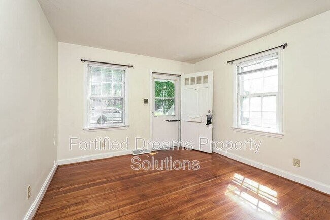 Foto del edificio - 901 Grayland St
