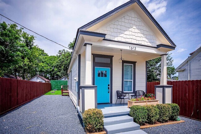 Foto del edificio - 1613 Hickory St