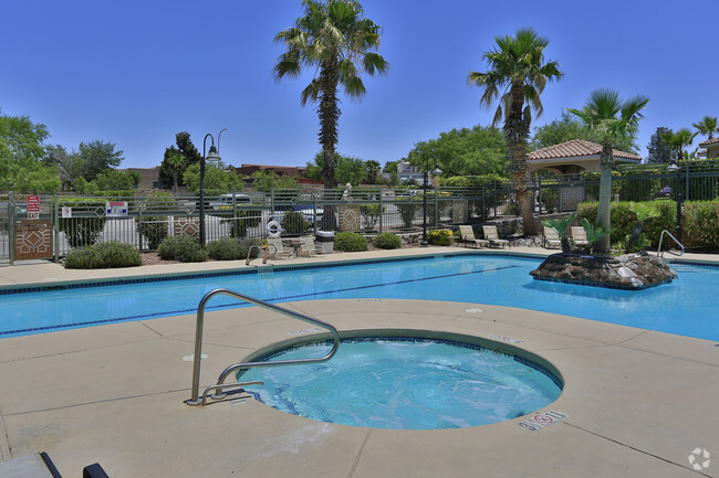 Tuscany Villa And Estates Apartments In Las Cruces Nm