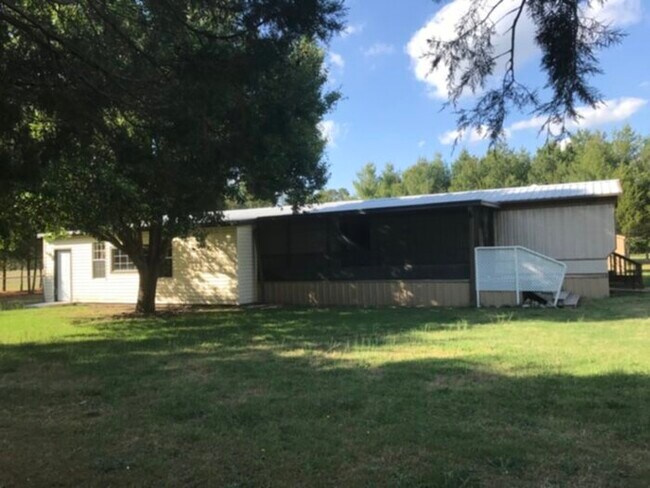 Foto del edificio - 3300 Stedman Cedar Creek Rd