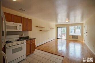 Building Photo - 245 Skillman Ave